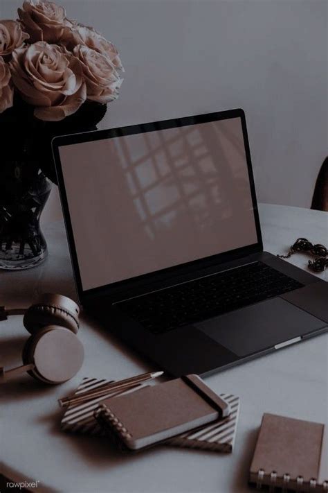 Alya Césaire | Geld und glück, Instagram bildideen, Lernmotivation