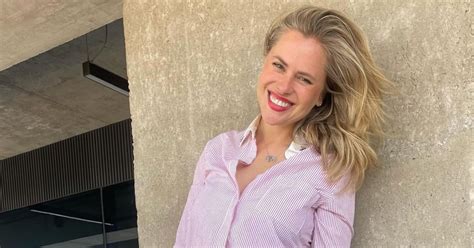 Loreto Valenzuela presume su estupenda figura en bikini a los años sacó aplausos en redes