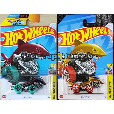 Hot Wheels Shark Bite Fantasy Mega Netflix Let S Race Shopee Malaysia