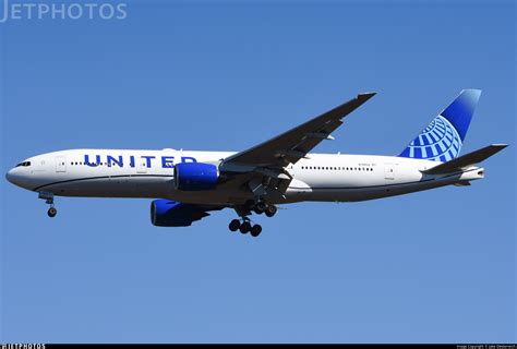 N785UA | Boeing 777-222(ER) | United Airlines | Jake Oesterreich ...