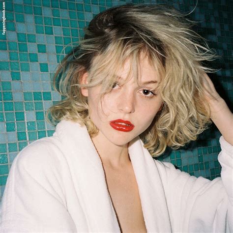 Emily Alyn Lind Nude The Fappening Photo Fappeningbook