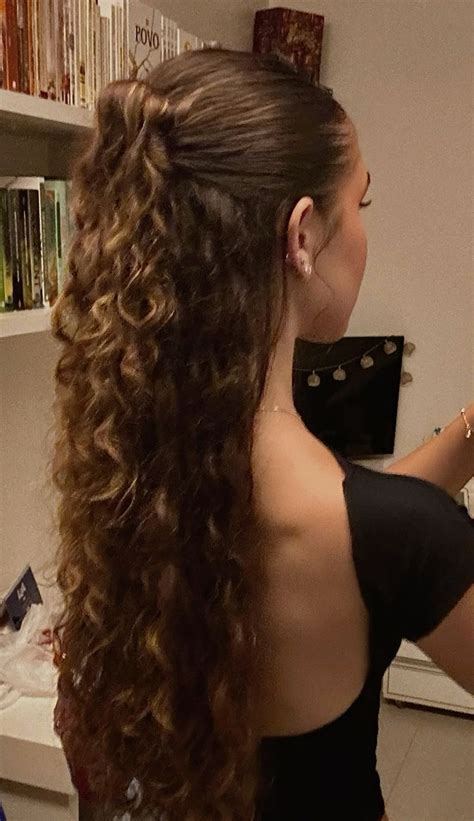 how to keep wet look on curly hair