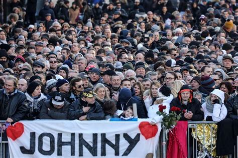 En images Lhommage à Johnny Hallyday ce samedi à Paris Sud Ouest fr