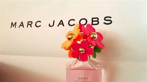 [100+] Marc Jacobs Werdegang | Wallpapers.com