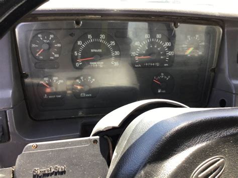 2000 Sterling Lt9500 Instrument Panel Cluster For Sale Île Aux Noix Qc Canada Gx 25021