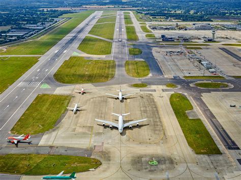 London Gatwick Airport Submits Plans For A Second Runway