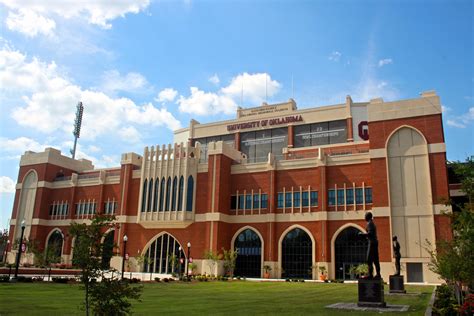 UNIVERSITY OF OKLAHOMA GAYLORD FAMILY MEMORIAL STADIUM - DeVinci Pre Cast