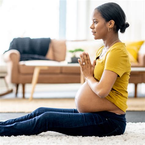 Manfaat Yoga Prenatal Bagi Ibu Hamil Tiara Ivf