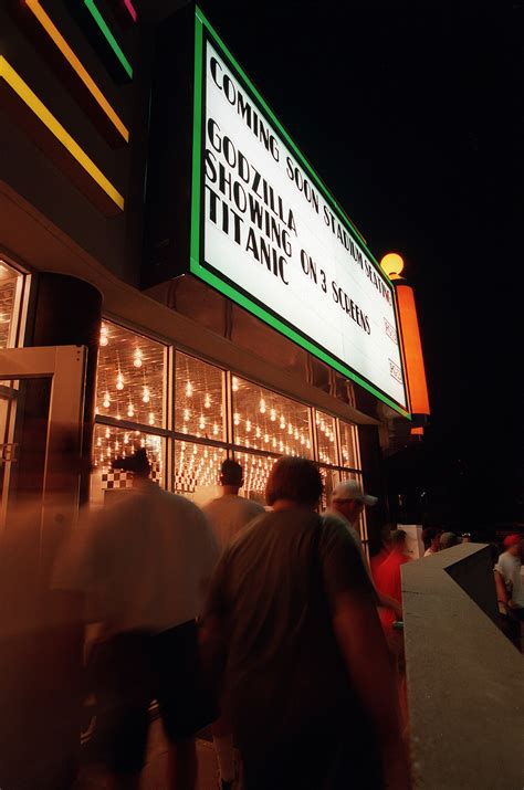 Woodhill movie theater, 1998 | Kentucky Photo Archive