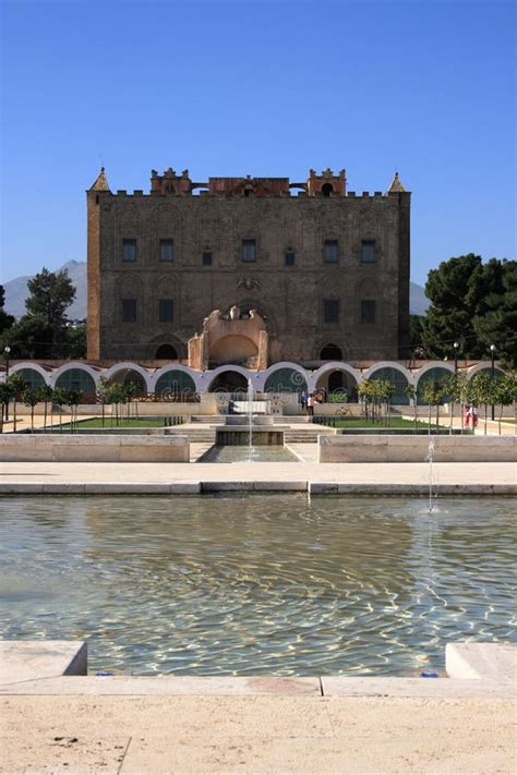 Zisa Castle Palermo Sicily Stock Image Image Of Building Gardens