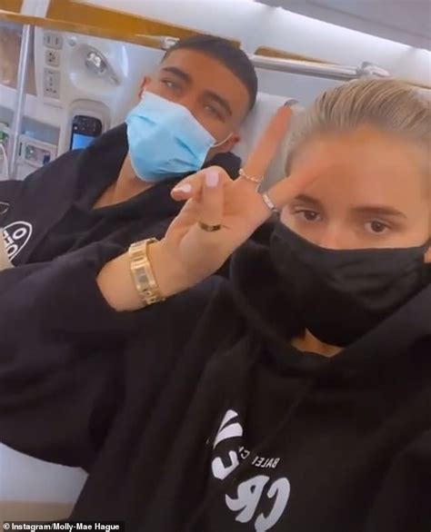 Molly Mae Hague Shows Off Her Beach Babe Style In A Stunning Bikini Daily Mail Online