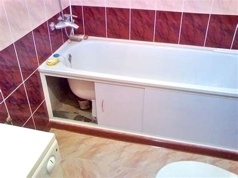 Экран под ванну из плитки с нишей для ног фото