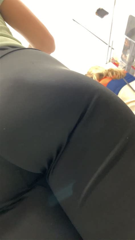 Real Milf Spandex Leggings Yoga Pants Forum