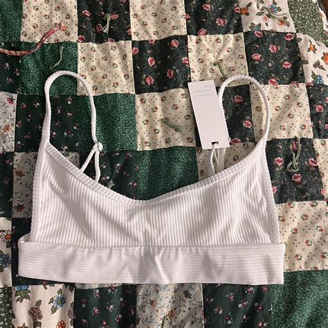 New Frankies Bikini Top Size Xs Depop