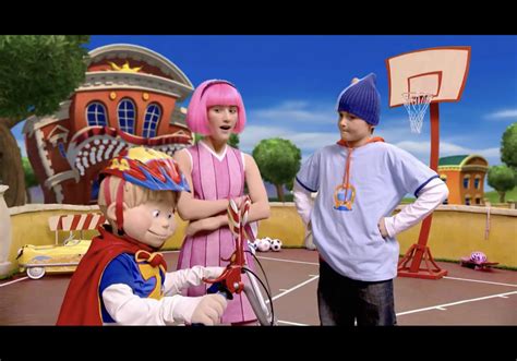 LazyTown (2002)