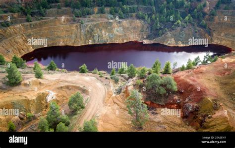 Mitsero red lake (Cyprus). Toxic chemicals from Kokkinopezoula sulfide ...