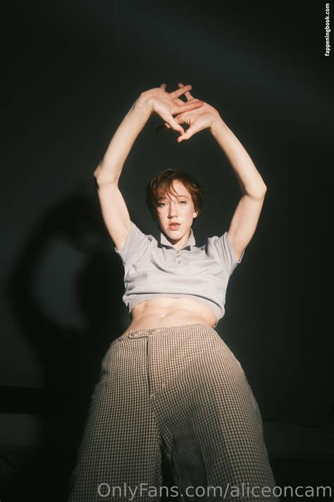 Alice White Aliceoncam Nude OnlyFans Leaks Fappening Page 4 FappeningBook