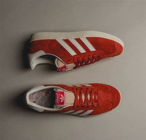 Adidas Gazelle, Men's Fashion, Footwear, Sneakers on Carousell