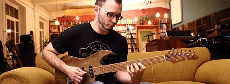 Fusion Guitar Lessons Online | Learn Fusion Guitar Techniques | LickLibrary