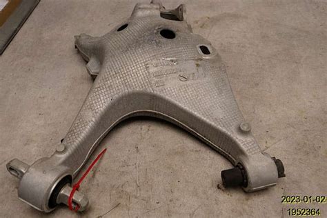 32246510 : Tragarm hinten - Autoparts24