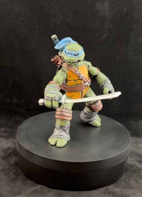 Leo (Teenage Mutant Ninja Turtles) Custom Action Figure