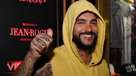 В Сети обсуждают девушку Тимати и ее новые пикантные фото