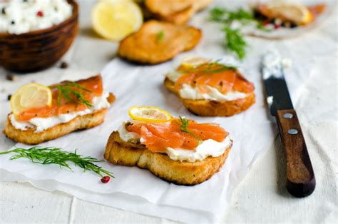 Recette Toasts Au Saumon Et Au Fromage Blanc Marie Claire