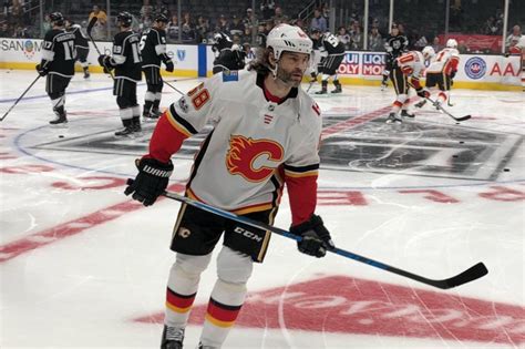 Calgary Flames Jaromir Jagr Makes Debut