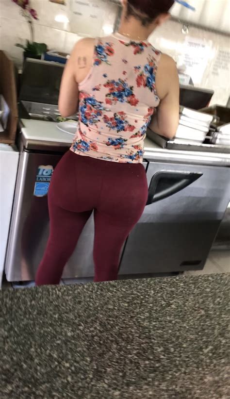 MUST SEE LATINA FAT ASS IN RED LEGGINGS PICS OC Spandex Leggings Yoga Pants Forum
