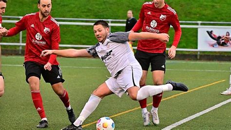 VfB Waldshut gewinnt beim SV Au Wittnau mit 4 2 SÜDKURIER