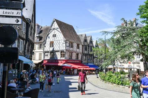 Carton Plein Pour Le Week End De L Ascension Bourges Les