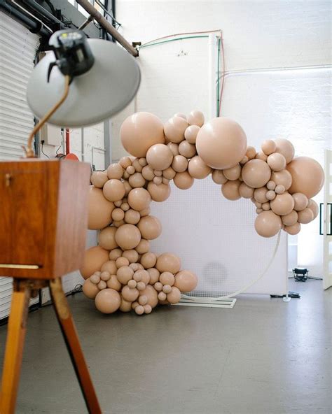 MOONSHOT BALLOONS on Instagram CNK10 Nude balloons Best dressed or Undressed Идеи