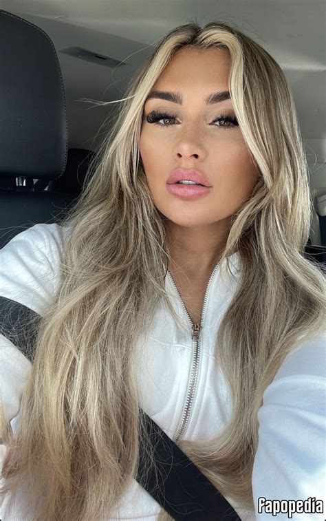 Tiffany Stratton Nude Photos Leak Online The Internet Reacts