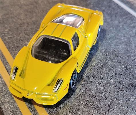 Carrinho Hot Wheels Ferrari Enzo Carrinho de Bebê Hot Wheels Nunca Usado 87143806 enjoei