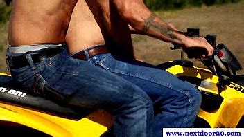 Jocks En Groupe Dehors Sucer XVIDEOS