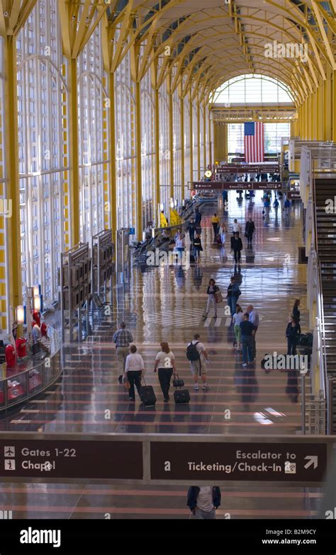 Ronald Reagan Washington National Airport Stock Photo - Alamy