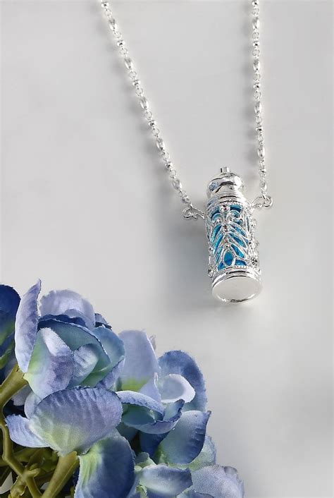 Neve Jewelry 藍色海洋 香水瓶項鍊藍銀 Neve Jewelry｜項鍊人氣榜 Pinkoi