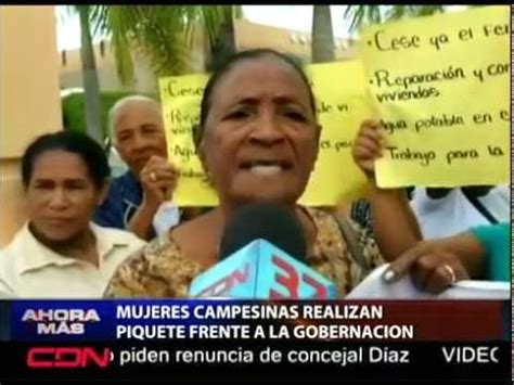 Mujeres campesinas realizan piquete frente a la Gobernación de María