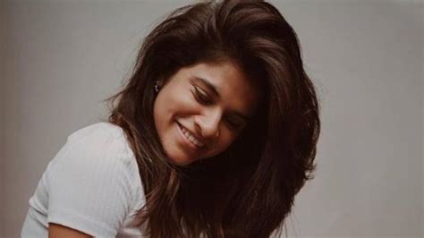 Maya Lesbian மய ஒர லஸபயன சசதர சனனத உணமய உணமய உடதத பரபல படகயன