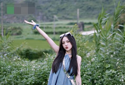 L Ho Ng H Ph Ng V Ch Ng Trai N Ng Huy Lee Hot Mom Thu Nh P Si U Kh Ng Ng I N I Ti Ng