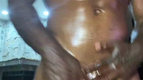 BIG BLACK MUSCLE GOD AND KING STROKES HIS BIG BLACK COCK Vidéos Porno Gratuites Gay YouPorn