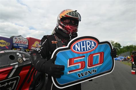 Hagan Captures Th Nhra Career Win In Tsr Direct Connection Dodge Srt