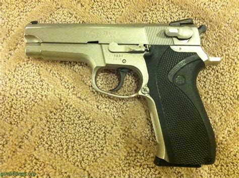 Gunlistings.org - Pistols S&W 5906