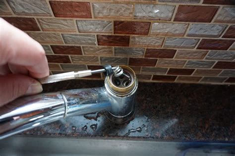 how to fix a delta kitchen faucet leak