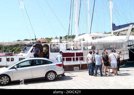 14 08 2019 Hvar Croatie enquête de police sur le voilier Atlantia