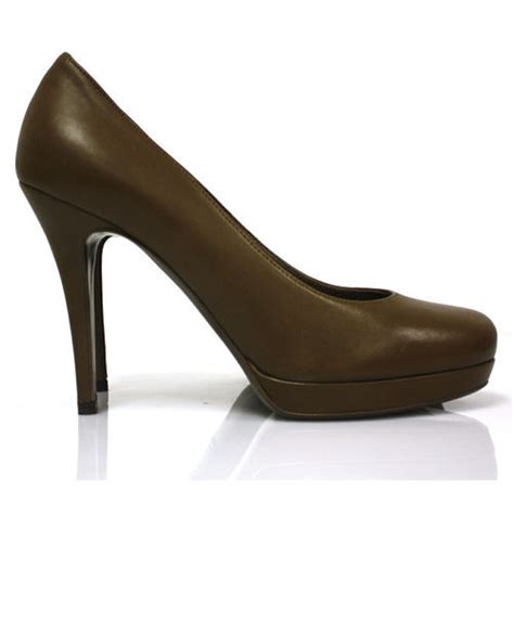 In The Nude Nude Shoes For Every Skin Tone Racked Philly