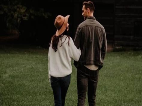 Friendship Marriage No Sex No Love New Trend In Japan Wedding International News In Hindi