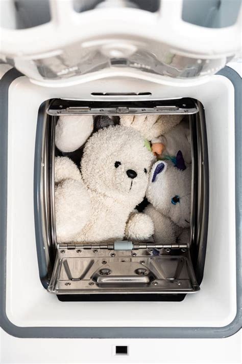 how to clean stuffed animals without washing machine