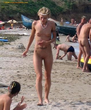 Candid Nude Beach Photo Hq Page