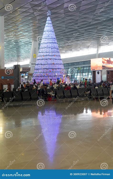 Giant Christmas Tree Inside The Terminal Three Of Soekarno Hatta